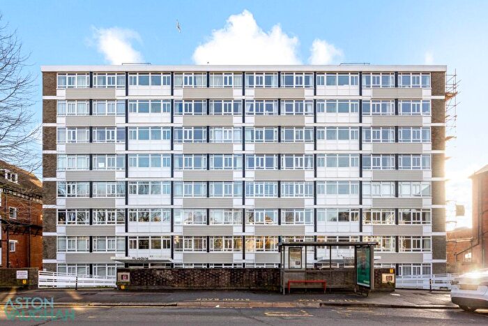 2 Bedroom Apartment To Rent In Hovedene, Cromwell Road, BN3