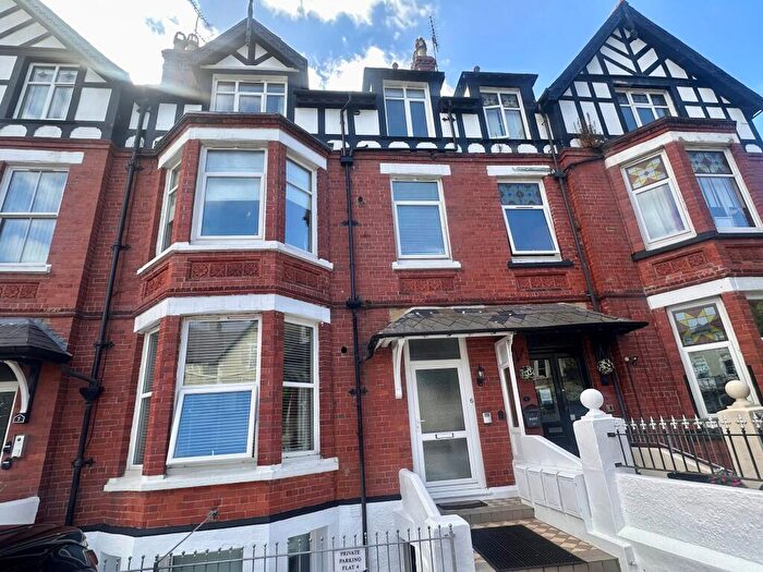 2 Bedroom Flat To Rent In Clement Avenue, Llandudno, LL30