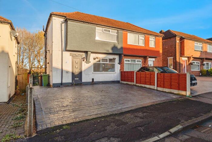 2 Bedroom Semi-Detached House For Sale In Parvet Avenue, Droylsden, Manchester, Greater Manchester, M43