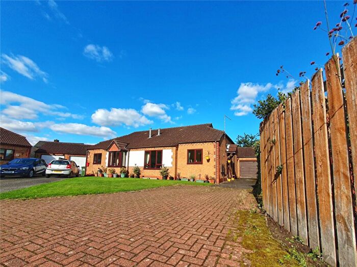 2 Bedroom Bungalow For Sale In Anderson Way, Gainsborough, Lincolnshire, DN21