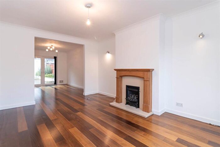 3 Bedroom House To Rent In Rectory Gardens, Worthing, BN14