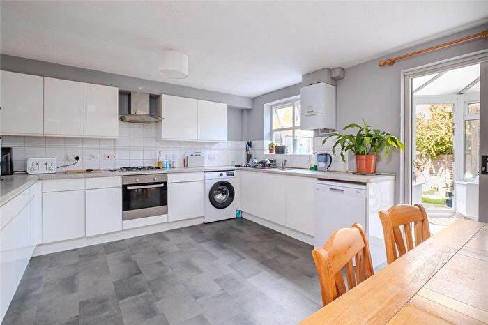 4 Bedroom Detached House To Rent In Massingberd Way, London, SW17