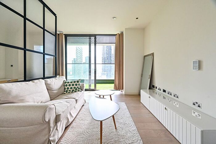 Studio For Sale In Bagshaw Building, Docklands, London, E14