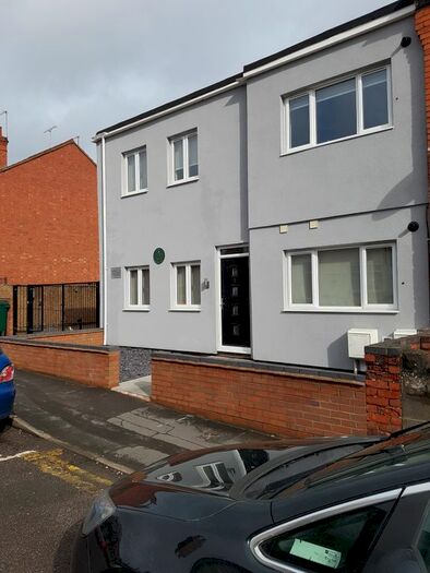 2 Bedroom Flat To Rent In Oakwood House, Moor Street, Coventry, West Midlands, CV5