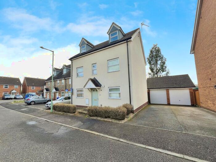 5 Bedroom House To Rent In The Presidents, Beck Row, IP28