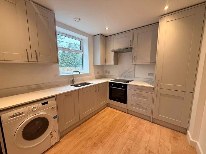 2 Bedroom Flat To Rent In Welcomes Road, Kenley, CR8