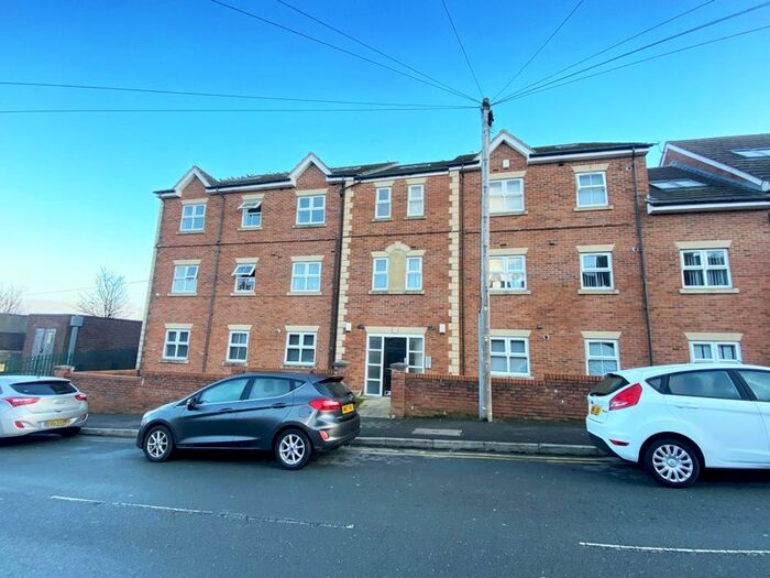 2 Bedroom Flat To Rent In Balfour Street, Runcorn, WA7