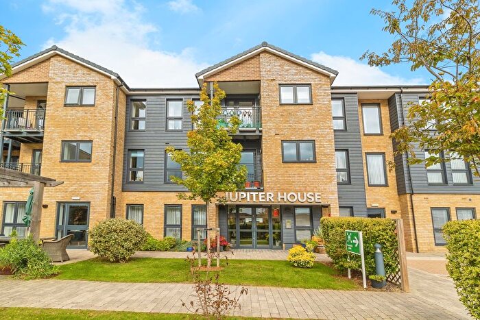 2 Bedroom Flat For Sale In Hindhead Knoll, Walnut Tree, Milton Keynes, Buckinghamshire, MK7