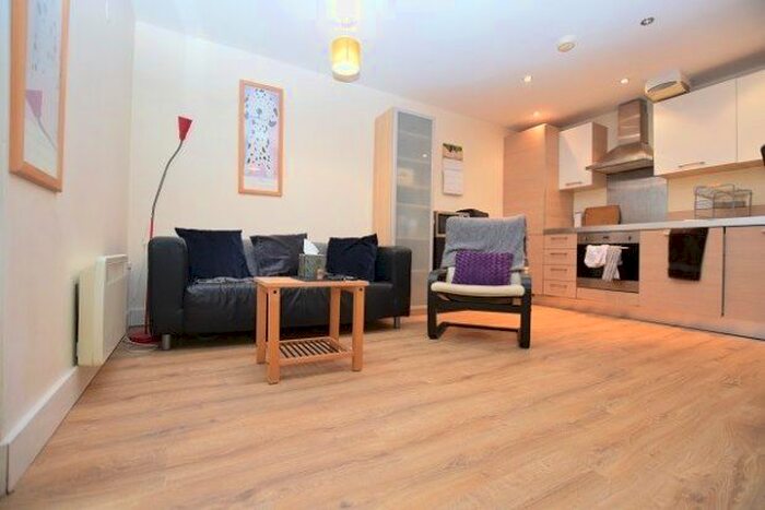 2 Bedroom Flat To Rent In Base, Sheffield, S1