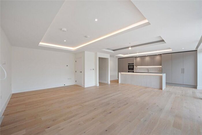 6 Bedroom Detached House For Sale In Kennel Lane, Fetcham, Leatherhead, Surrey, KT22