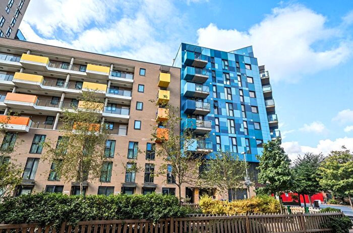 2 Bedroom Flat For Sale In Kestrel House, Greenwich, Lewisham, London, SE10
