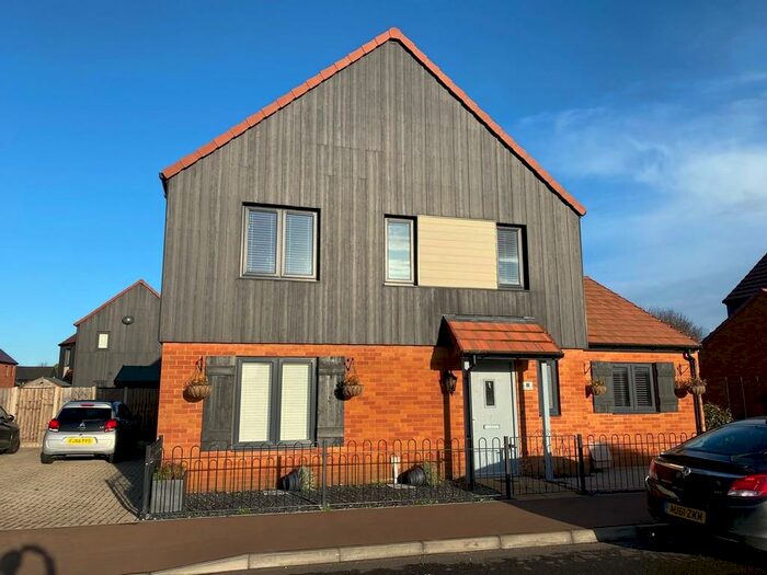 4 Bedroom Detached House To Rent In Peacock Drive, Bradwell, NR31