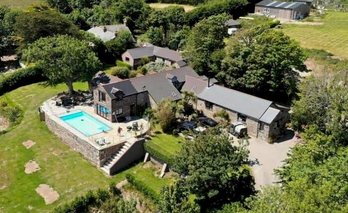 4 Bedroom Detached House For Sale In New Portreath Road, Redruth, TR16