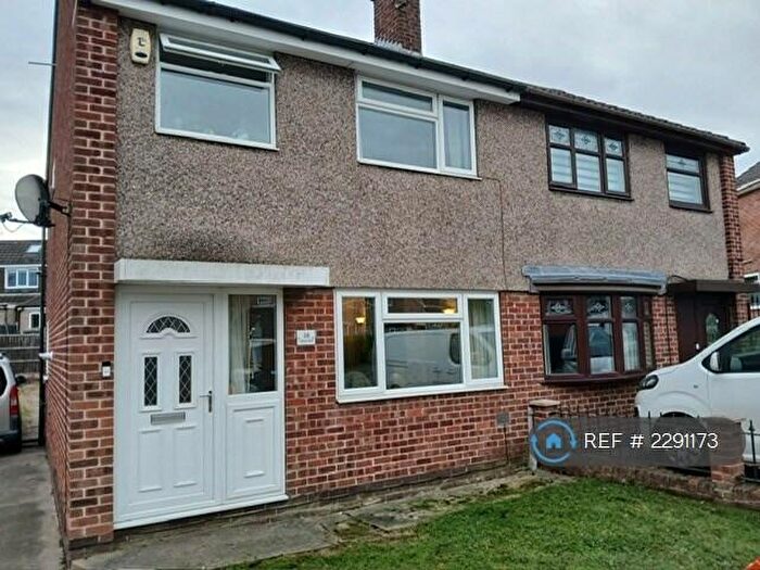 3 Bedroom Semi-Detached House To Rent In Heron Hill, Sheffield, S26