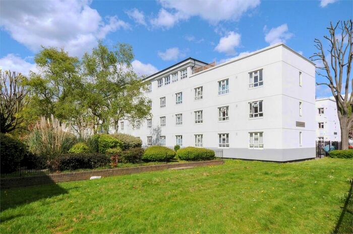 3 Bedroom Apartment To Rent In Ajax House, Old Bethnal Green Road, London, E2