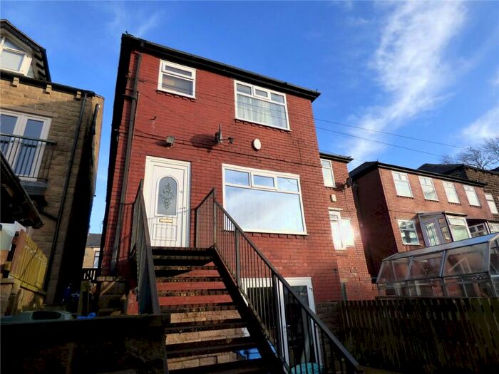 2 Bedroom Apartment To Rent In Wimberry Close, Greenfield, Oldham, OL3