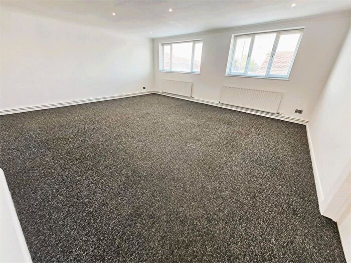 3 Bedroom Apartment To Rent In London Road, Hadleigh, Hadleigh, SS7