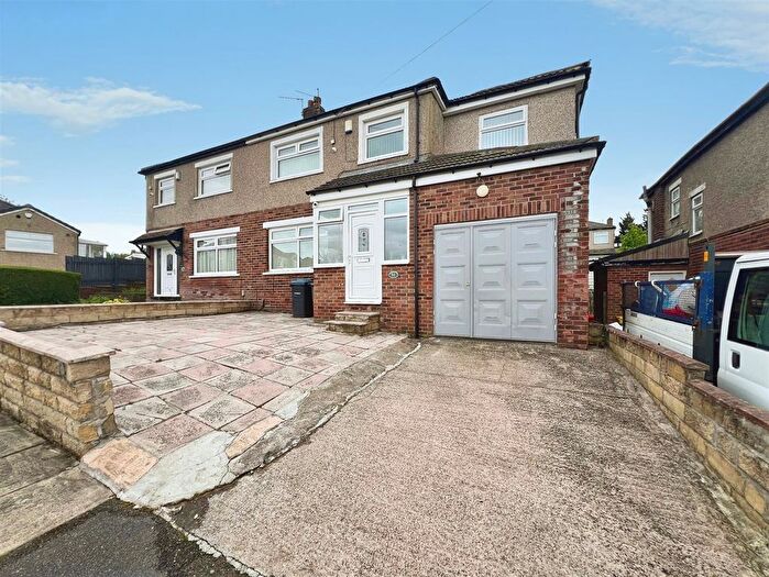 5 Bedroom Semi-Detached House For Sale In Grovelands, Bradford, BD2