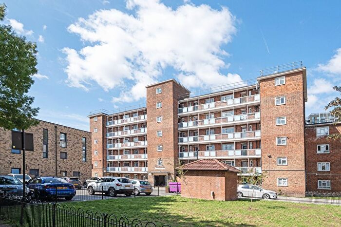 1 Bedroom Flat For Sale In Lindley Street, Tower Hamlets, London, E1