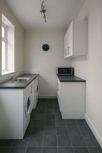 2 Bedroom House To Rent In Logan Street, Nottingham, NG6