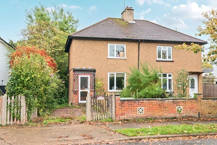 3 Bedroom Semi-detached House For Sale In Acacia Avenue, Shepperton, TW17