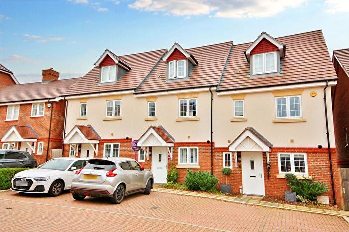 4 Bedroom Terraced House For Sale In Gloucester Close, Knaphill, Woking, Surrey, GU21