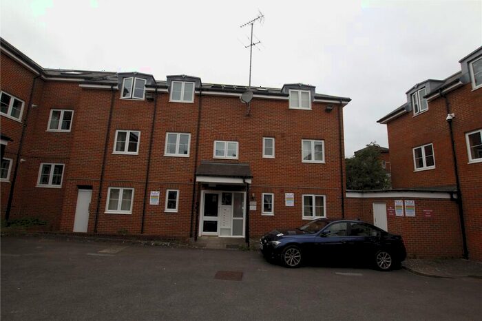 1 Bedroom Apartment To Rent In Curtis Street, Swindon, Wiltshire, SN1