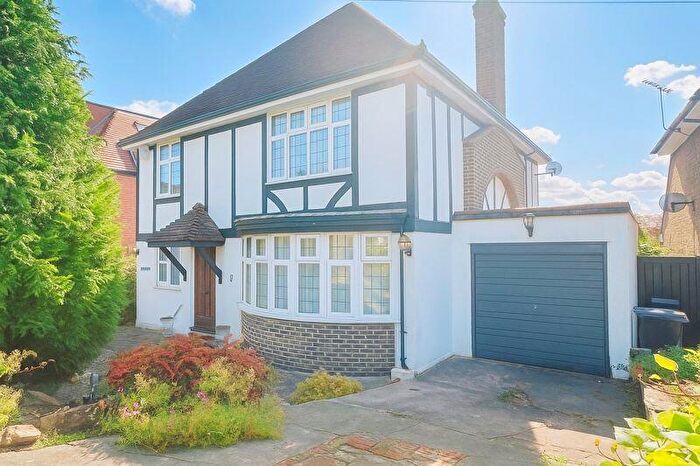 3 Bedroom Detached House For Sale In Wyvern Road, West Purley, CR8