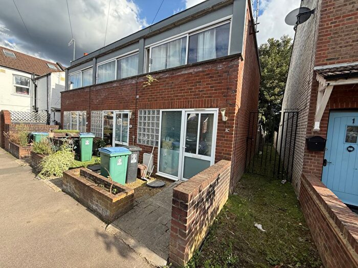 1 Bedroom End Of Terrace House To Rent In Acme Road, WD24