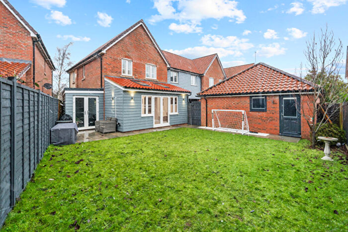 4 Bedroom Detached House For Sale In Flitchside Drive, Little Canfield, Dunmow, Essex, CM6