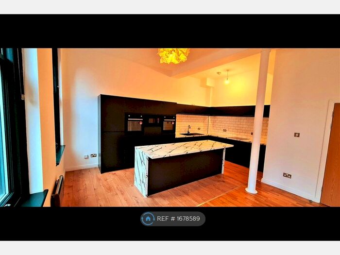 2 Bedroom Flat To Rent In Thomas Street, Manchester, M4