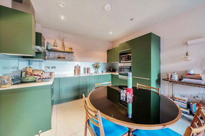 2 Bedroom Flat To Rent In Grange Gardens, Haven Way, SE1