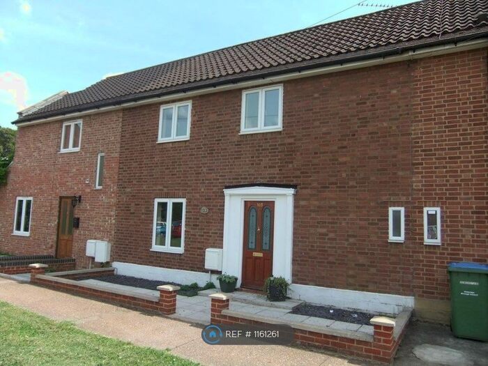 3 Bedroom Terraced House To Rent In Bankside, Thames Ditton, KT7