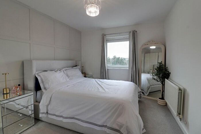 1 Bedroom Flat For Sale In Parkhouse Court, Hatfield, Hertfordshire, AL10