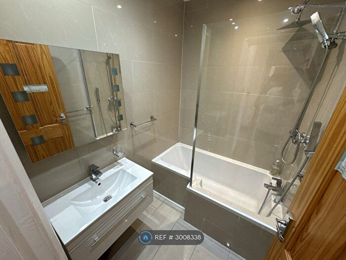 3 Bedroom Terraced House To Rent In Tollgate Road, London, E16