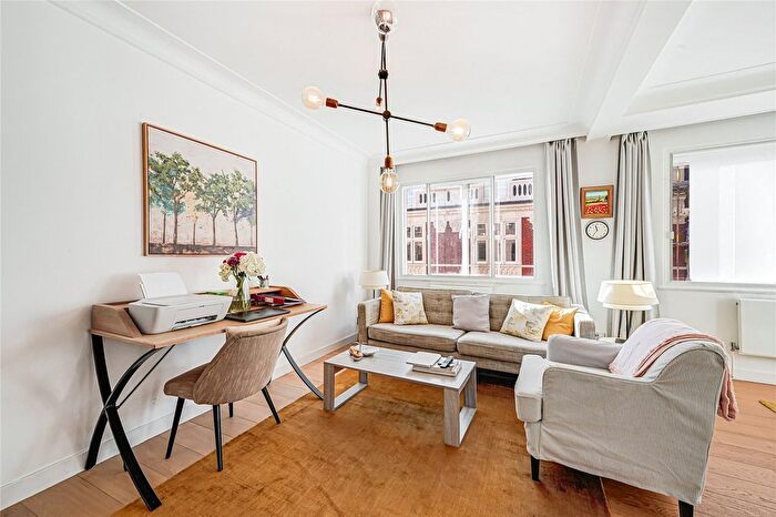 2 Bedroom Flat To Rent In Piccadilly, Mayfair, W1J