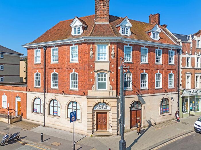 1 Bedroom Flat To Rent In George Lane, London, E18