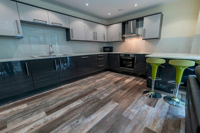 3 Bedroom Apartment To Rent In Ecco, S11