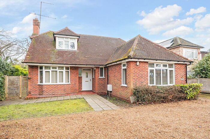 3 Bedroom Property To Rent In Prospect Avenue, Farnborough, GU14