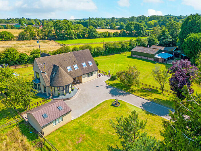4 Bedroom Country House For Sale In Charlton Lane Torton Kidderminster, Worcestershire, DY11