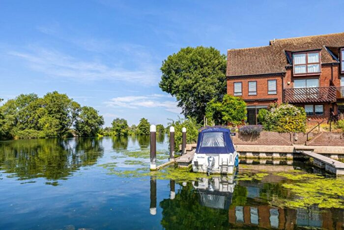 3 Bedroom Semi-Detached House For Sale In Temple Mill Island, Marlow, SL7