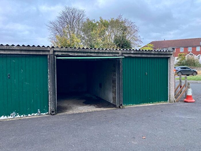 Garage / Parking To Rent In London Road, Redhill, RH1