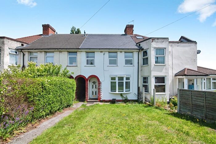 3 Bedroom Terraced House For Sale In Cranbourne Road, Birmingham, B44