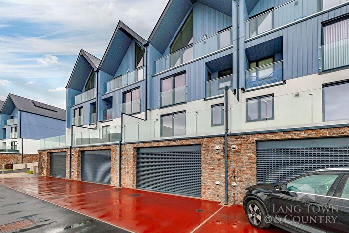 4 Bedroom Town House To Rent In Baylys Road, Plymouth, PL9