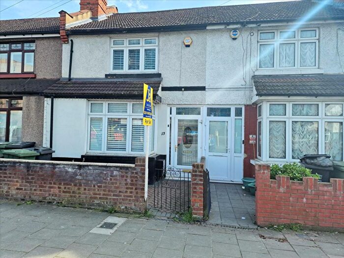 2 Bedroom Terraced House For Sale In Southend Lane, London, SE6