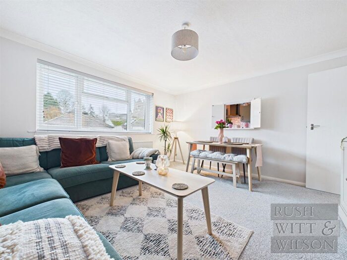 2 Bedroom Flat For Sale In Fearon Road, Hastings, TN34