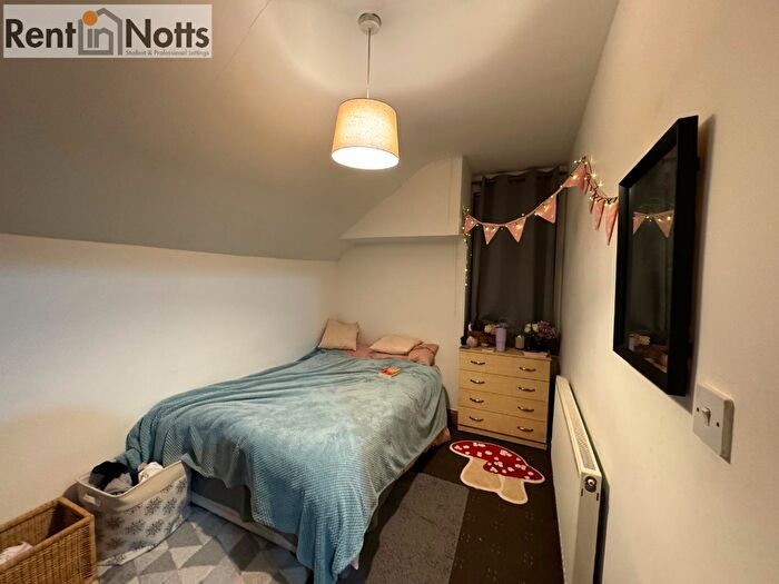 5 Bedroom Semi-Detached House To Rent In Johnson Road, Nottingham, Nottinghamshire, NG7