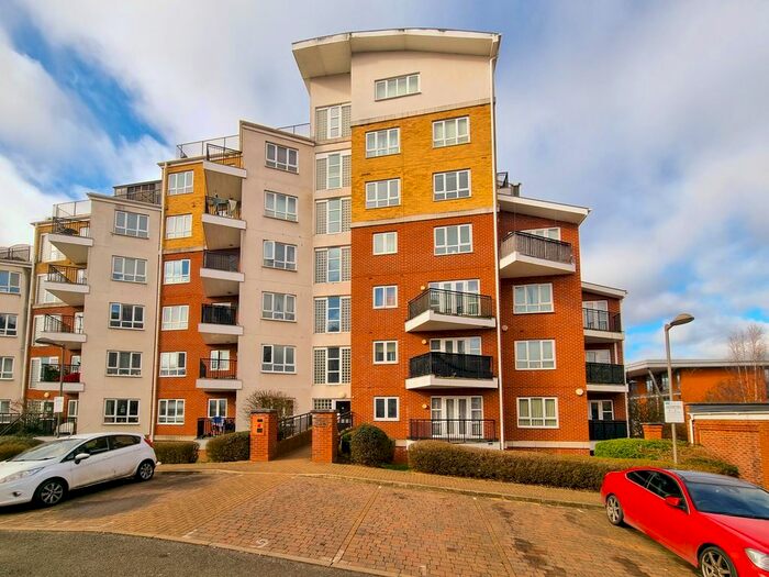 2 Bedroom Flat To Rent In Omega Court, The Gateway, Watford, WD18