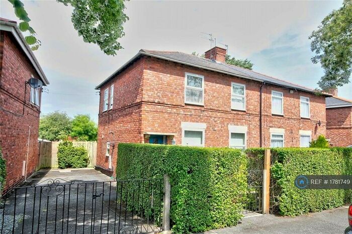 3 Bedroom End Of Terrace House To Rent In The Crescent, Durham, DH2