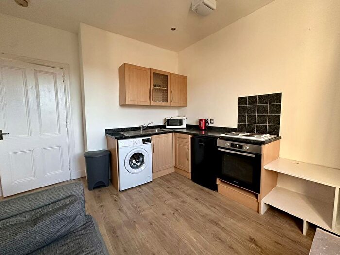 1 Bedroom Flat To Rent In Skene Square, Aberdeen, AB25